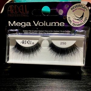 Ardell Professional Mega Volume